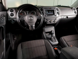 Внедорожник Volkswagen Tiguan 2016 года, 1399000 рублей, Воронеж