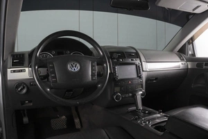Внедорожник Volkswagen Touareg 2006 года, 1020000 рублей, Омск