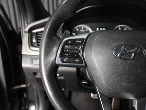 Седан Hyundai Sonata 2017 года, 1718000 рублей, Ставрополь