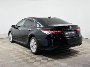 Седан Toyota Camry 2019 года, 2743100 рублей, Казань