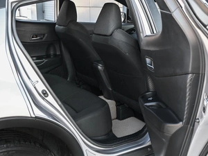 Внедорожник Toyota C-HR 2018 года, 2049000 рублей, Кирилловка