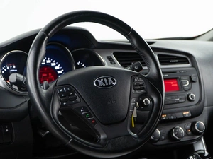 Хетчбэк Kia Ceed 2015 года, 1389050 рублей, Москва