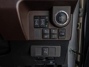 Хетчбэк Toyota Tank 2019 года, 1095000 рублей, Краснодар