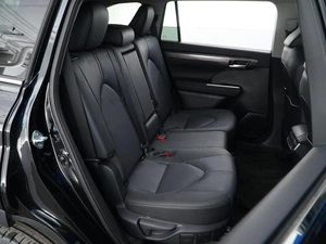 Внедорожник Toyota Highlander 2026 года, 5427077 рублей, Москва