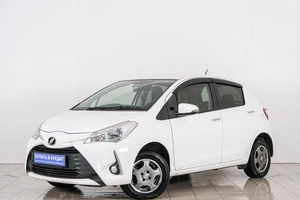 Хетчбэк Toyota Vitz 2017 года, 899000 рублей, Красноярск