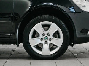 Лифтбек Skoda Octavia 2012 года, 879000 рублей, Красноярск
