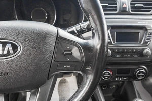 Седан Kia Rio 2013 года, 969000 рублей, Барнаул