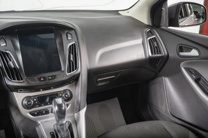 Хетчбэк Ford Focus 2011 года, 799000 рублей, Томск