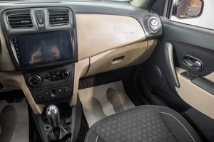 Седан Renault Logan 2014 года, 599000 рублей, Барнаул