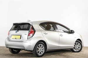 Хетчбэк Toyota Aqua 2016 года, 1199000 рублей, Тюмень