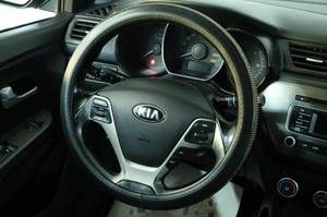 Хетчбэк Kia Rio 2017 года, 959000 рублей, Омск