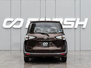 Минивэн Toyota Sienta 2015 года, 1530000 рублей, Краснодар