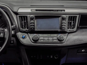 Внедорожник Toyota RAV4 2018 года, 2319000 рублей, Красноярск