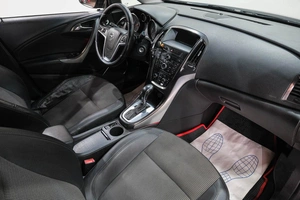 Хетчбэк Opel Astra 2011 года, 629000 рублей, Новокузнецк