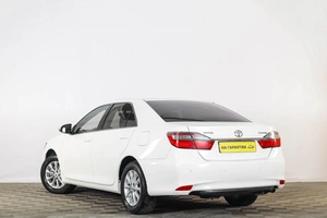 Седан Toyota Camry 2015 года, 1769000 рублей, Тюмень
