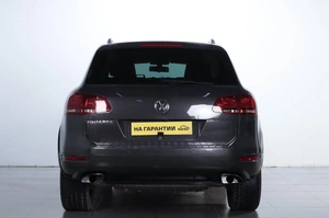 Внедорожник Volkswagen Touareg 2011 года, 1689000 рублей, Челябинск