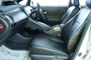 Лифтбек Toyota Prius 2015 года, 1349000 рублей, Омск