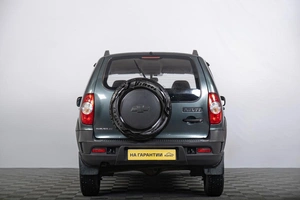 Внедорожник Chevrolet Niva 2012 года, 449000 рублей, Томск