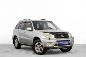 Внедорожник Toyota RAV4 2003 года, 829000 рублей, Барнаул