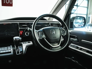Минивэн Honda Stepwgn Spada 2016 года, 1650000 рублей, Красноярск