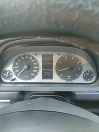 Хетчбэк Mercedes-Benz B-класс 2005 года, 600000 рублей, Дивногорск