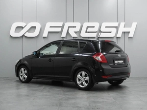Хетчбэк Kia Ceed 2011 года, 655000 рублей, Воронеж