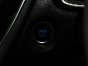 Внедорожник Toyota Corolla Cross 2022 года, 2519000 рублей, Тюмень
