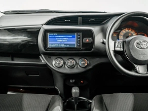 Хетчбэк Toyota Vitz 2019 года, 1100000 рублей, Красноярск
