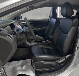 Седан Hyundai Avante 2011 года, 997000 рублей, Красноярск