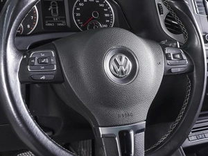 Внедорожник Volkswagen Tiguan 2016 года, 1950000 рублей, Ростов-на-Дону