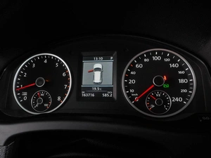 Внедорожник Volkswagen Tiguan 2012 года, 1474000 рублей, Воронеж