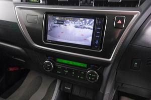 Хетчбэк Toyota Auris 2012 года, 1149000 рублей, Красноярск