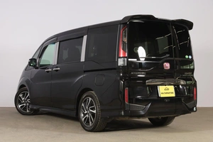 Минивэн Honda Stepwgn Spada 2016 года, 2009000 рублей, Новосибирск