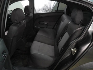 Седан Opel Astra 2011 года, 679000 рублей, Воронеж