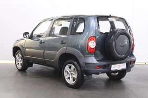 Внедорожник Chevrolet Niva 2013 года, 560000 рублей, Брянск