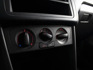 Седан Volkswagen Polo 2012 года, 640000 рублей, Омск