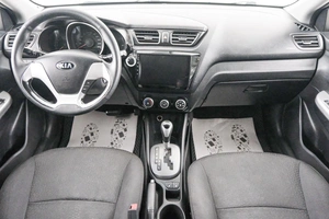Хетчбэк Kia Rio 2015 года, 799000 рублей, Красноярск
