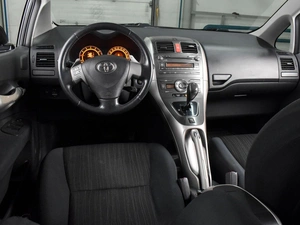 Хетчбэк Toyota Auris 2007 года, 699000 рублей, Воронеж