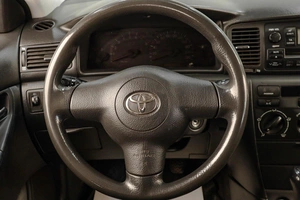 Хетчбэк Toyota Corolla 2005 года, 649000 рублей, Челябинск
