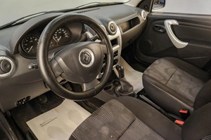 Седан Renault Logan 2014 года, 819000 рублей, Челябинск