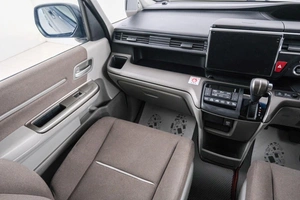 Минивэн Honda Stepwgn 2021 года, 2339000 рублей, Красноярск