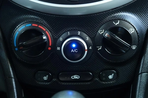 Седан Hyundai Solaris 2013 года, 969000 рублей, Омск