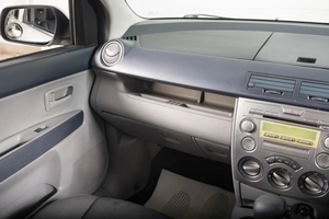 Хетчбэк Mazda Demio 2004 года, 449000 рублей, Томск