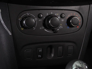 Хетчбэк Renault Sandero Stepway 2018 года, 1015000 рублей, Красный Пахарь