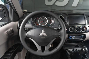Пикап Mitsubishi L200 2012 года, 1519000 рублей, Петрозаводск