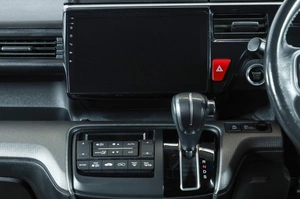 Минивэн Honda Stepwgn Spada 2017 года, 1999000 рублей, Новосибирск