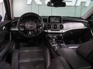 Лифтбек Kia Stinger 2019 года, 2600000 рублей, Воронеж