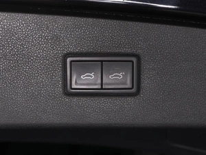 Внедорожник Volkswagen Tiguan 2017 года, 2680000 рублей, Красный Пахарь