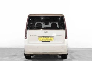 Минивэн Honda Stepwgn 2022 года, 2989000 рублей, Барнаул