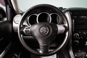 Внедорожник Suzuki Grand Vitara 2011 года, 1119000 рублей, Сургут